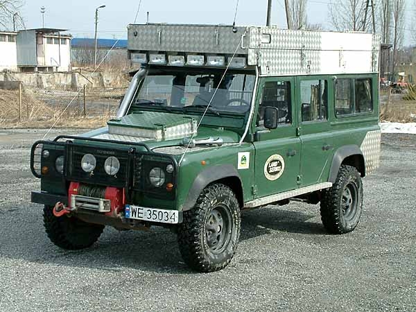 Land Rover Defender 110 (2005) - etatowy wojażer